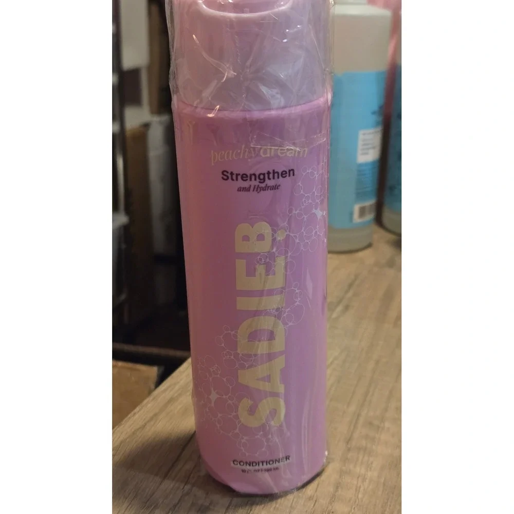 SadieB Peachy Dream Strengthen and Hydrate Conditioner 10oz Coconut Oil Clean